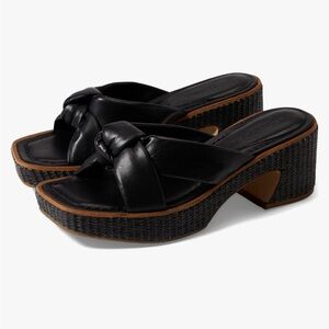 Bernardo Jolie Raffia Black Glove Leather sandals Size 9M